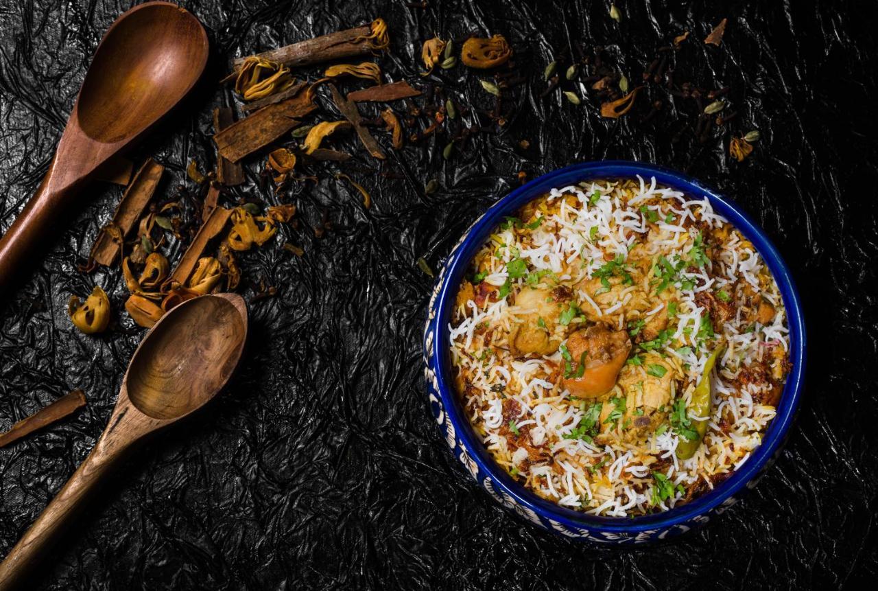 Sofitel Mumbai Bkc Hotel Eksteriør billede Hyderabadi biryani