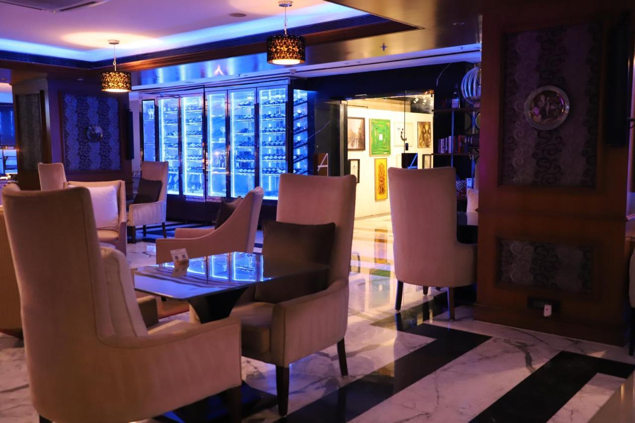 Sofitel Mumbai Bkc Hotel Eksteriør billede The interior of the hotel
