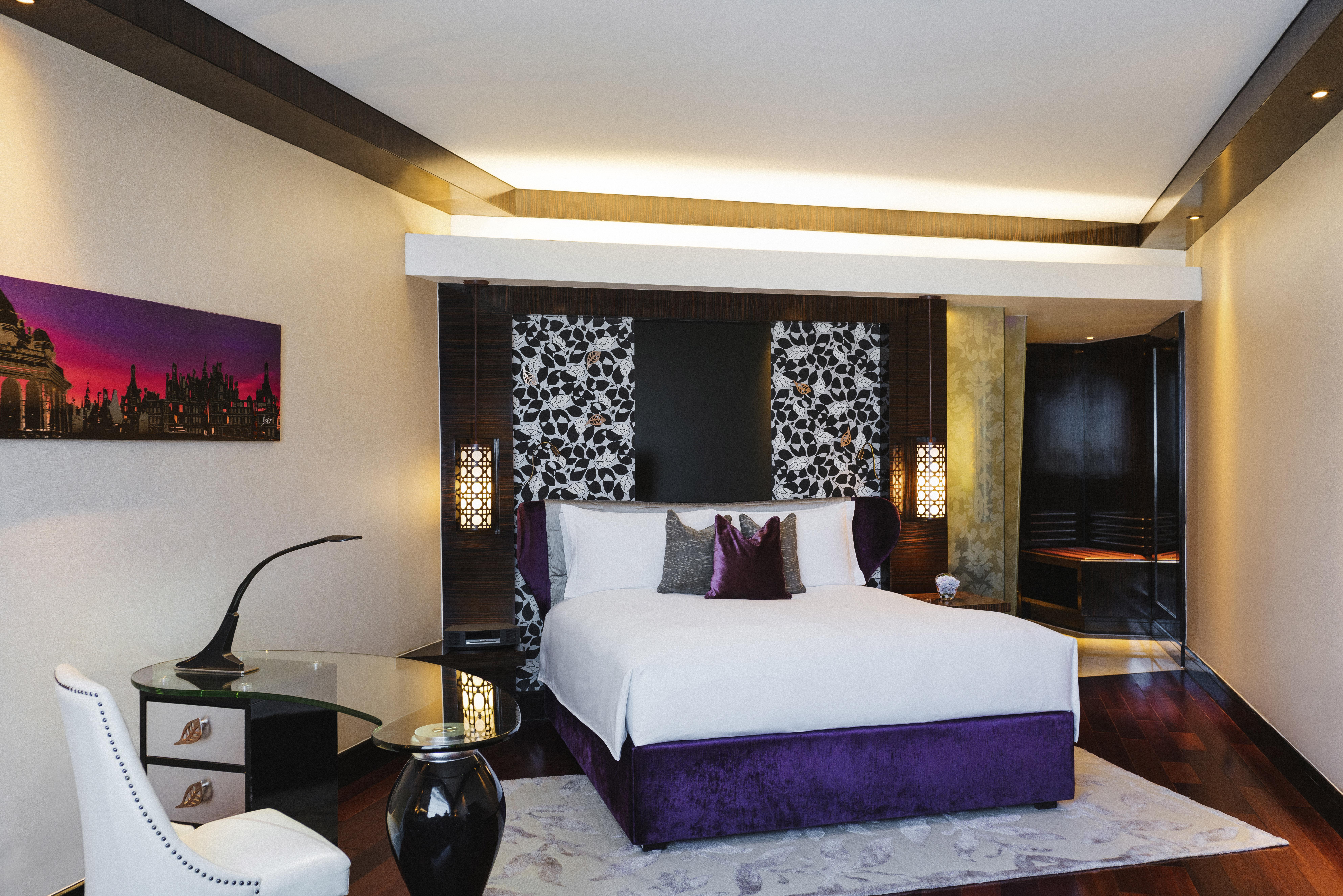 Sofitel Mumbai Bkc Hotel Eksteriør billede A bedroom at the Taj Mahal Palace