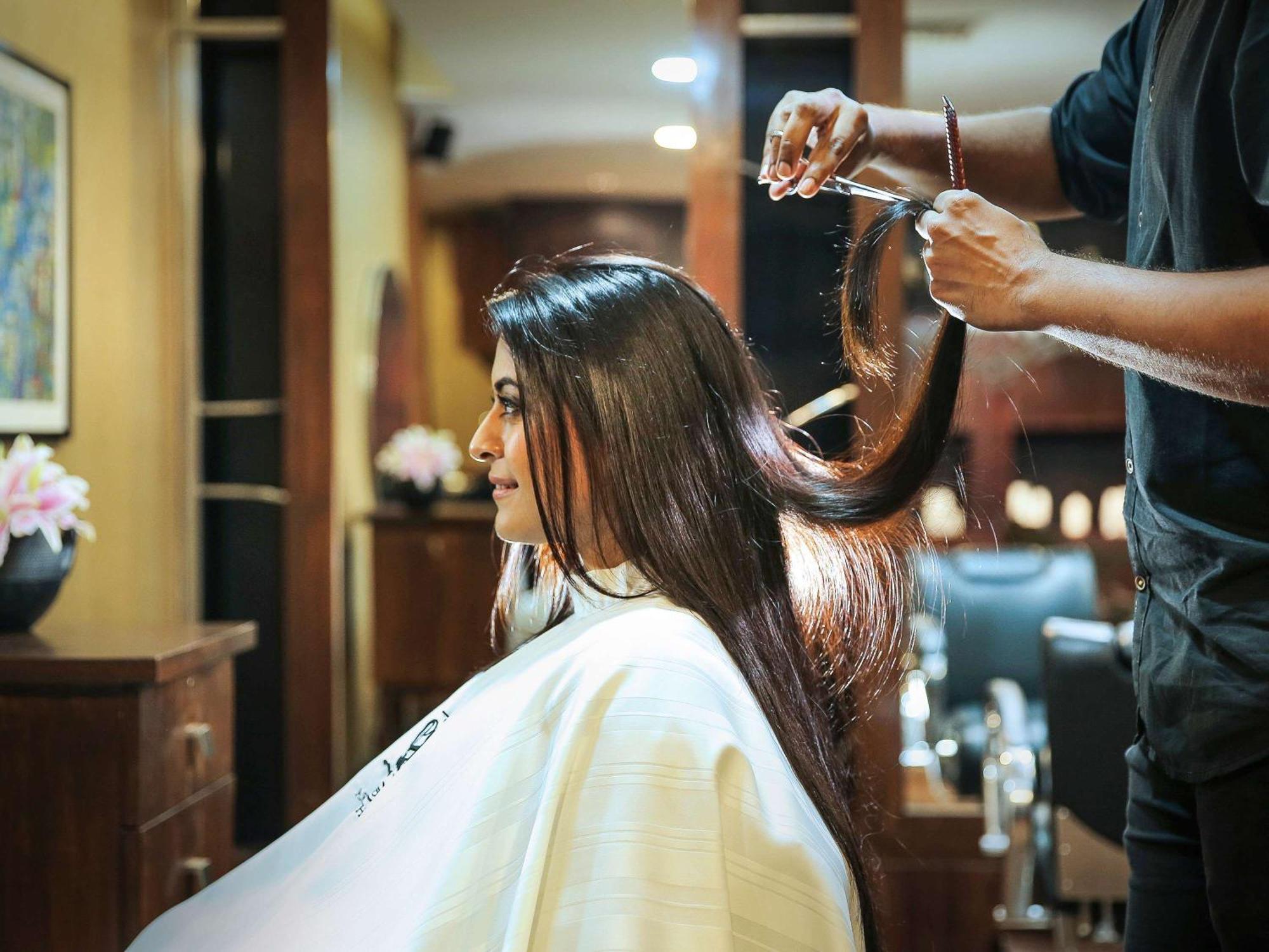 Sofitel Mumbai Bkc Hotel Eksteriør billede Hair salon in India