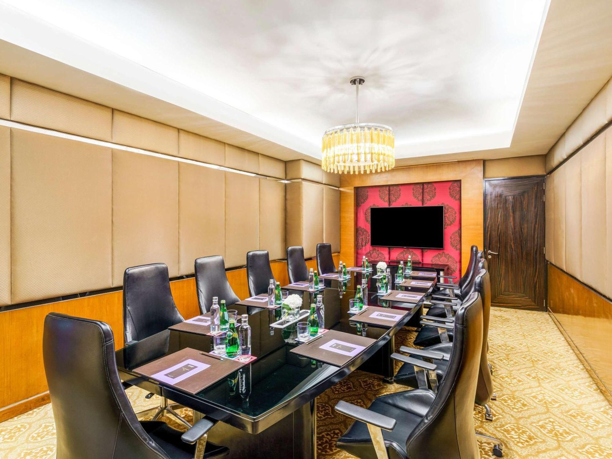 Sofitel Mumbai Bkc Hotel Eksteriør billede Meeting room